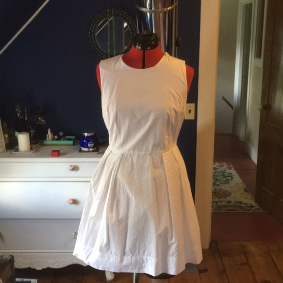 GAP Dresses & Skirts - Summery white dress GAP Dresses & Skirts - Summery white dress